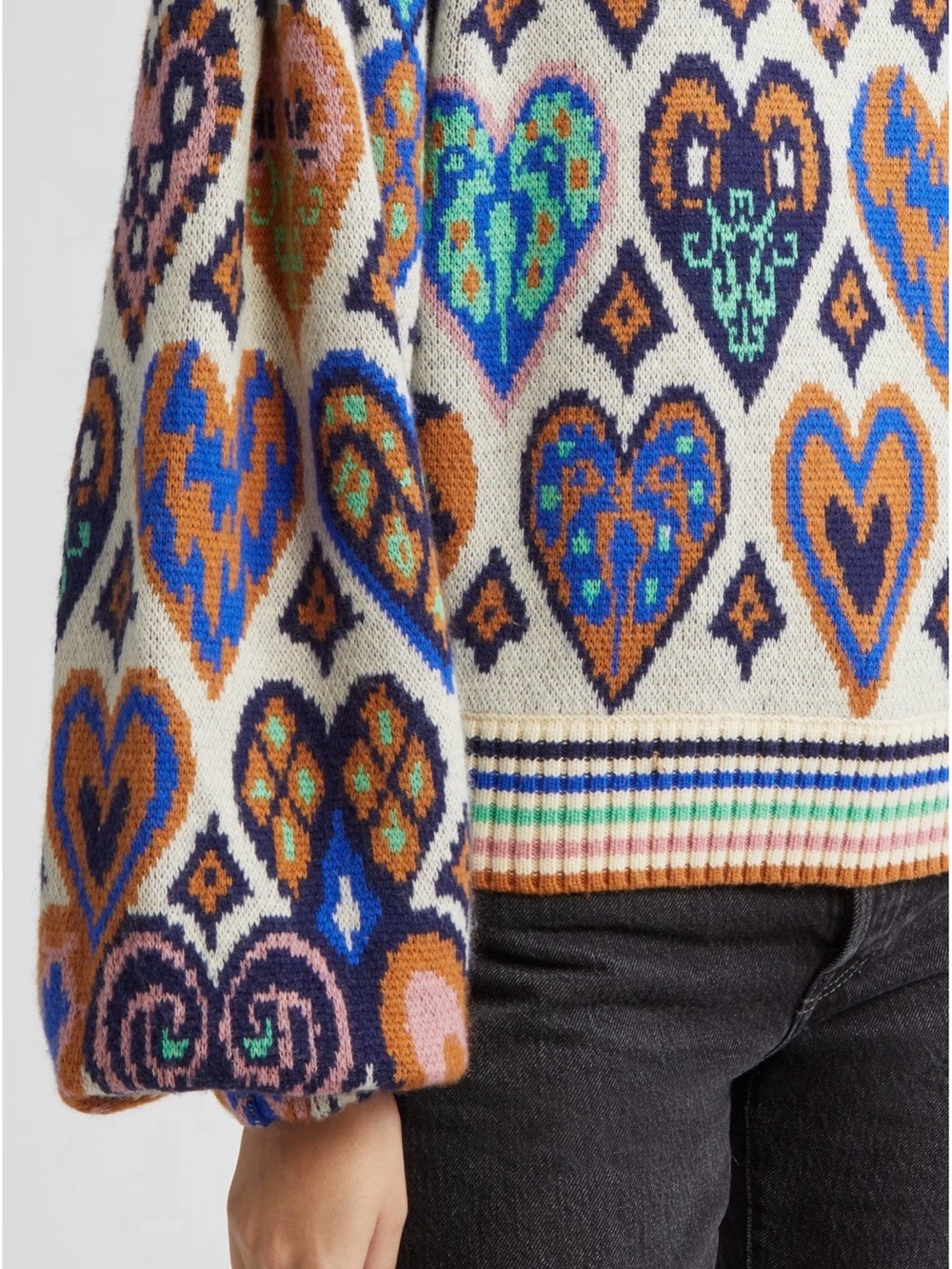 FARM Rio
Hearts Ikat Balloon
Sleeve Sweater